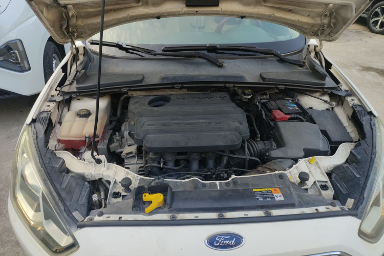 福特 福睿斯 2015款 1.5L 手动时尚型局部细节24