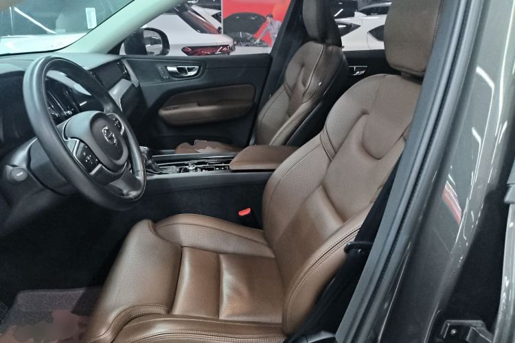 沃尔沃XC60 2018款 T5 四驱智逸版中控内饰19