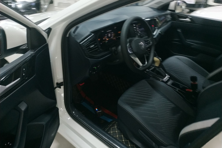 大众 朗逸 2025款 新锐 1.5L 出众新逸版中控内饰7003