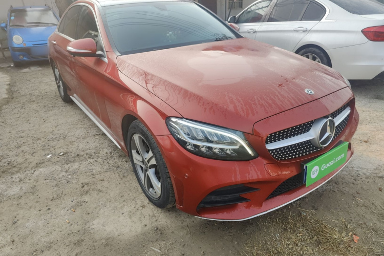 奔驰C级 2019款 C 260 L 运动版车身外观3