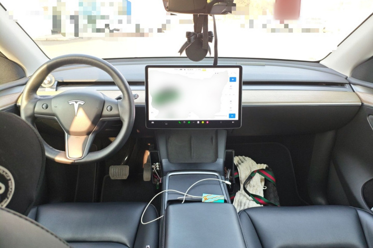 特斯拉 Model Y 2023款 后轮驱动版中控内饰12