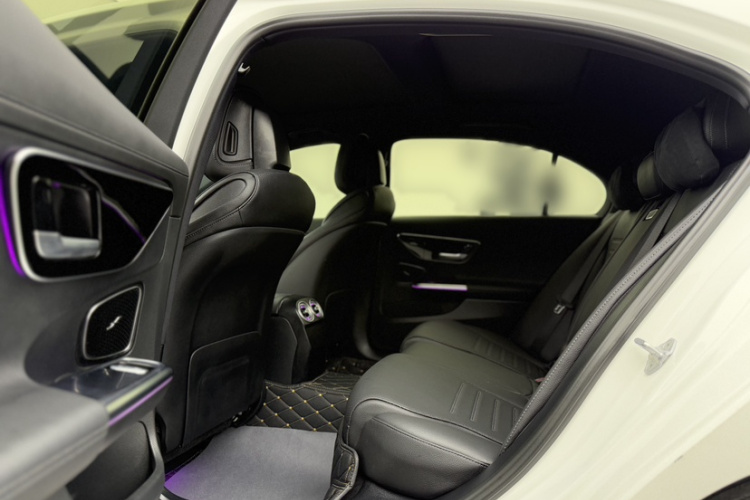 奔驰C级 2023款 改款 C 260 L 运动版中控内饰7002