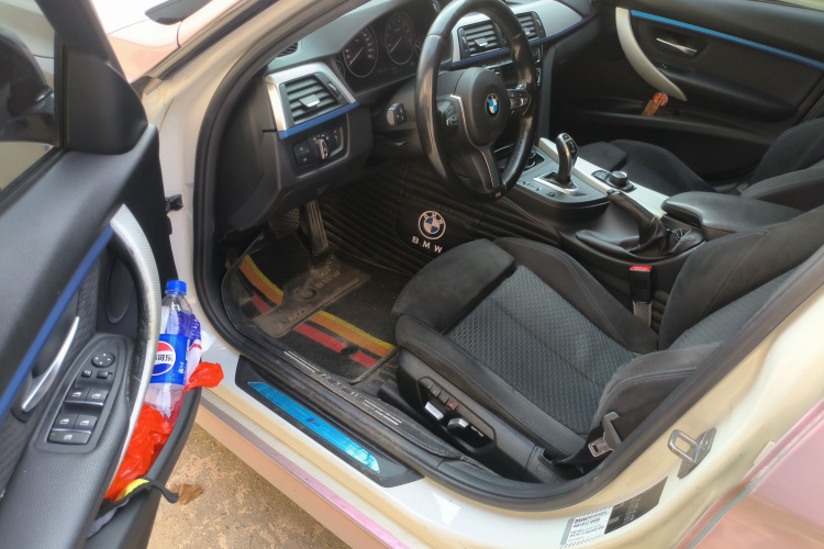 宝马3系 2018款 320i M运动套装中控内饰20