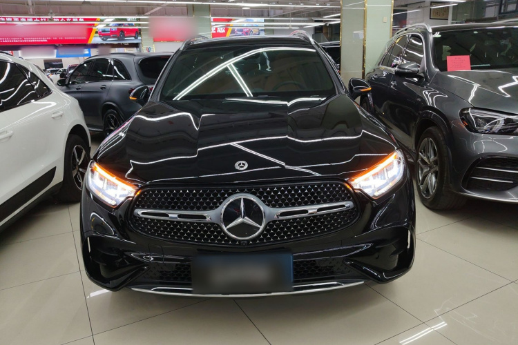 奔驰GLC 2025款 改款 GLC 300 L 4MATIC 动感型 5座车身外观2