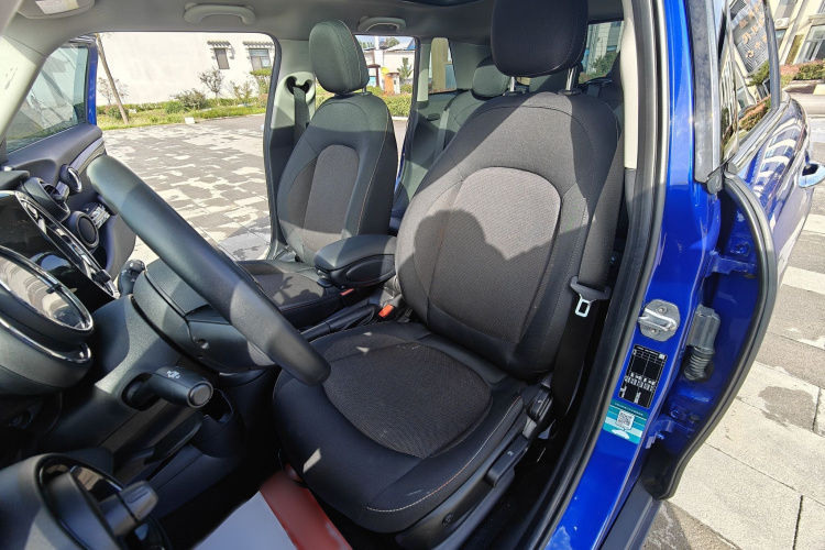 MINI 2019款 1.5T ONE PLUS 五门版局部细节19
