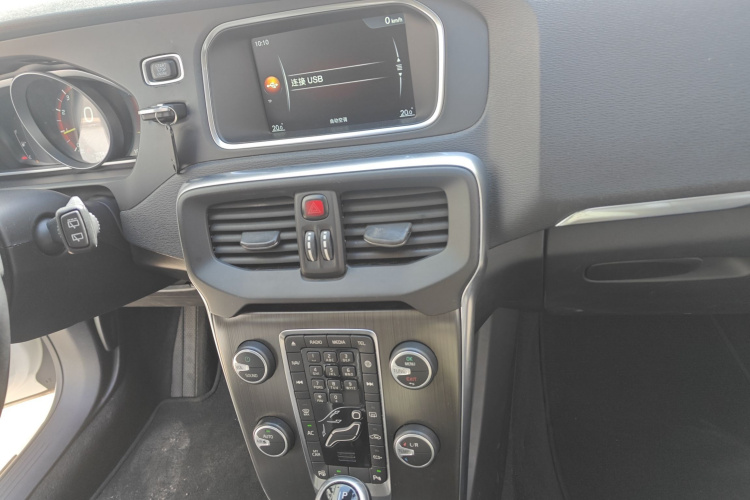 沃尔沃V40 2016款 T4 智雅版局部细节16