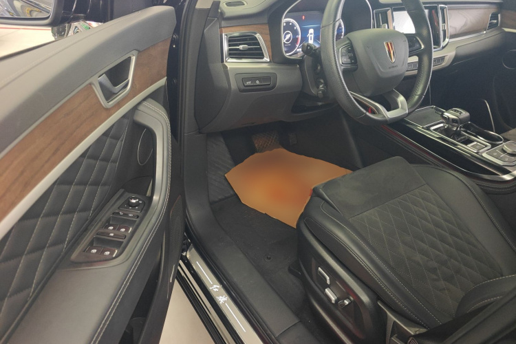 红旗HS7 2022款 2.0T DCT两驱智联旗享版 五座中控内饰20