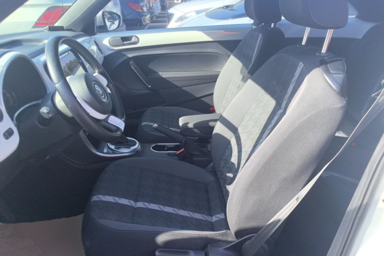 大众 甲壳虫 2017款 180TSI 宜乐版中控内饰19