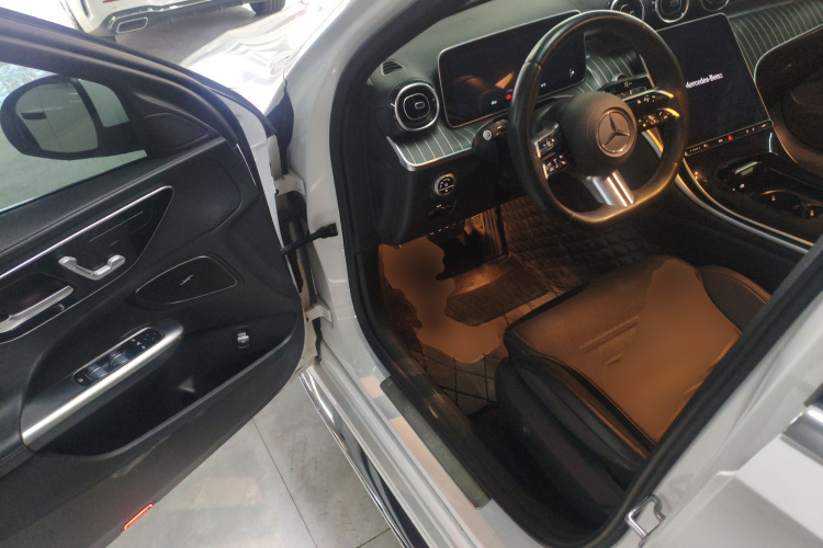 奔驰C级 2023款 C 200 L 运动版中控内饰7003