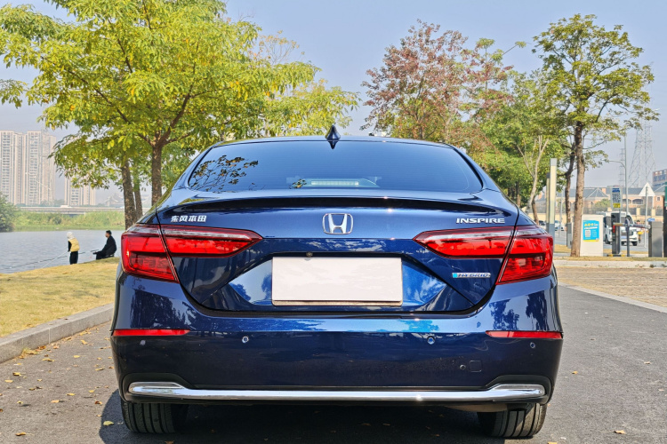 本田 英仕派 2019款 锐·混动 2.0L 净越版 国VI车身外观6006