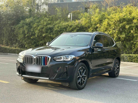 宝马X3 2022款 改款 xDrive25i M运动套装