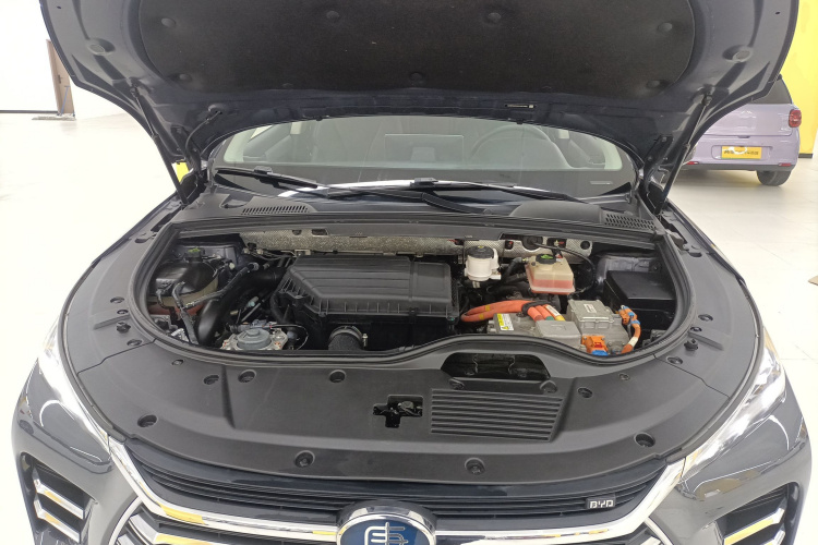 比亚迪 唐新能源 2018款 DM 2.0T 全时四驱智联创睿型 7座 国V局部细节24