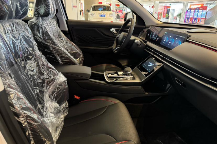 北京汽车 北京X7 2023款 1.5TD DCT优享+版中控内饰7011