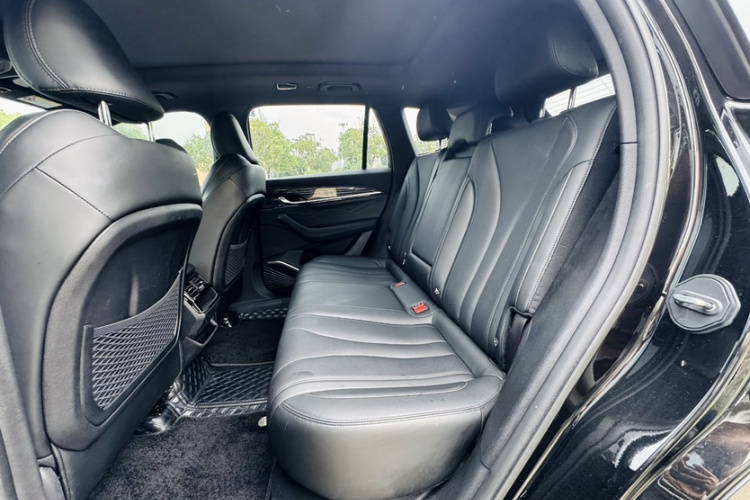 吉利汽车 星越L 2024款 2.0TD DCT EVO两驱长风版中控内饰7003