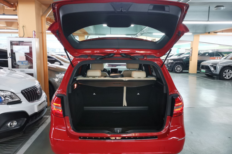 奔驰B级 2012款 B 180局部细节23