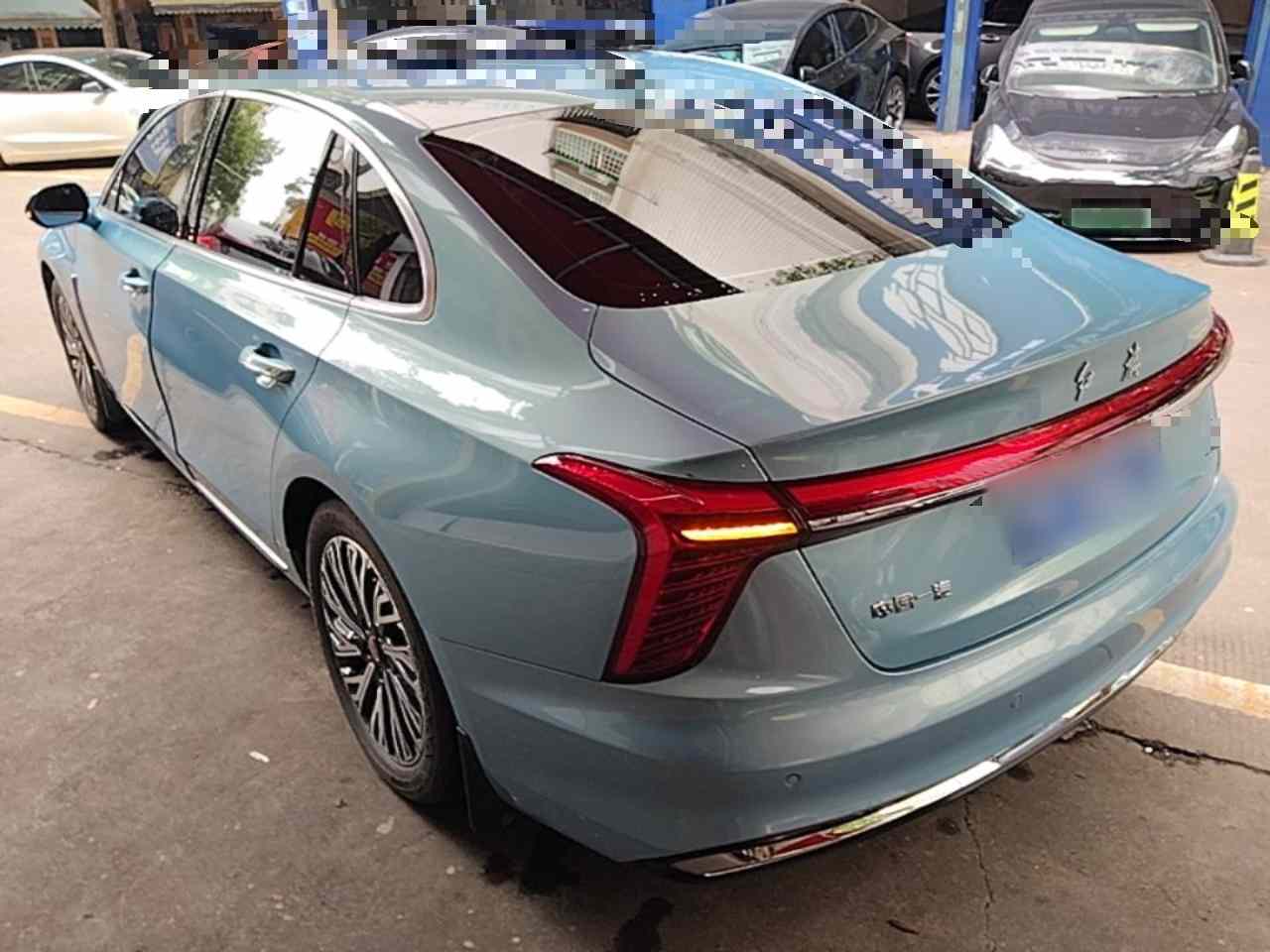 红旗H5 2024款 1.5T HEV智联旗畅版(3)