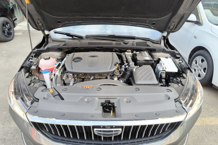 吉利汽车 帝豪 2023款 第4代冠军版 1.5L CVT豪华型机舱底盘24