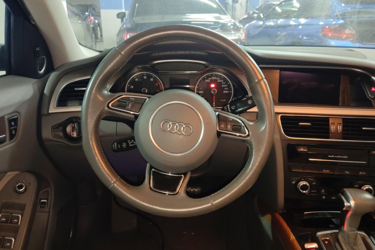 奥迪A4L 2015款 35 TFSI 自动豪华型局部细节13