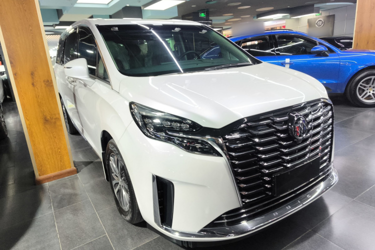 别克GL8 2023款 ES陆尊 舒适型车身外观3