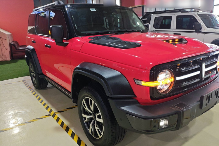 坦克300 2021款 城市版 2.0T 很有型车身外观3