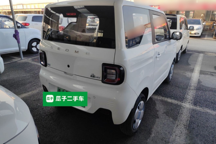 吉利银河 2024款 熊猫mini 200km 耐力熊车身外观7