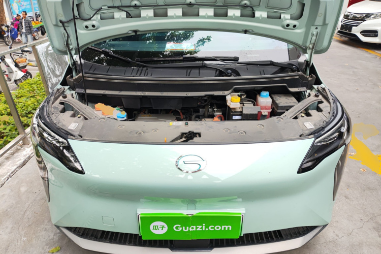 埃安 AION Y 2023款 Younger机舱底盘24