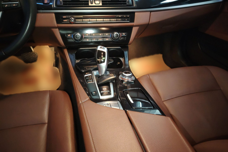 宝马5系 2017款 520Li 典雅型局部细节18