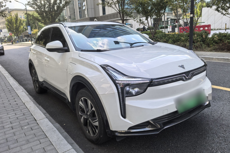 哪吒汽车 哪吒U 2022款 智500 磷酸铁锂车身外观6001