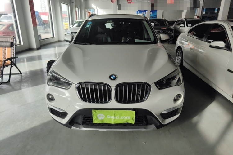 宝马X1 2019款 sDrive18Li 尊享型车身外观2