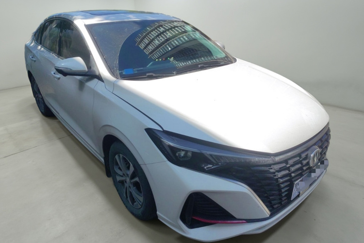 长安 逸动 2022款 PLUS 蓝鲸NE 1.4T GDI DCT尊贵版车身外观3