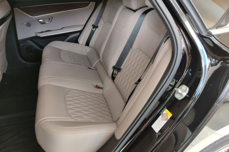 比亚迪 汉 2025款 EV 701KM激光雷达智驾型中控内饰7004