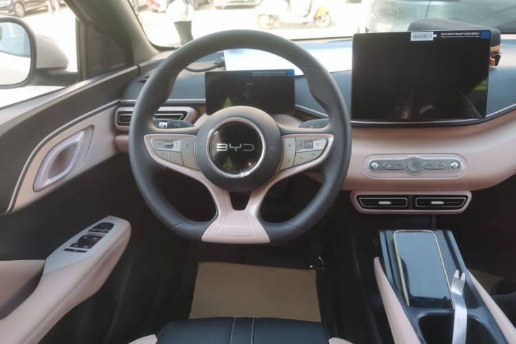 比亚迪 海鸥 2025款 智驾版 305km 活力版中控内饰13