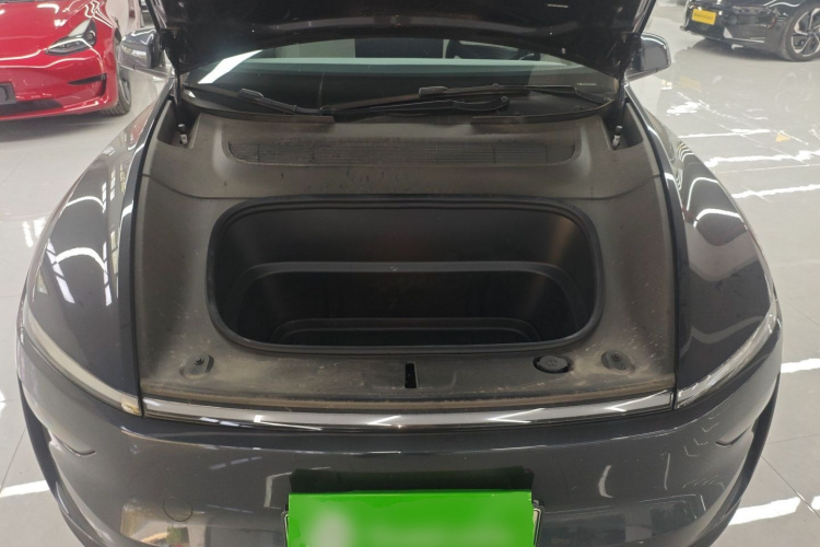 特斯拉 Model Y 2025款 后轮驱动 首发版机舱底盘24