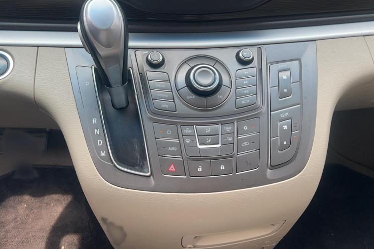 别克GL8 2013款 2.4L CT豪华商务舒适版局部细节16