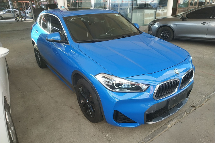 宝马X2 2020款 sDrive20i M越野套装车身外观3