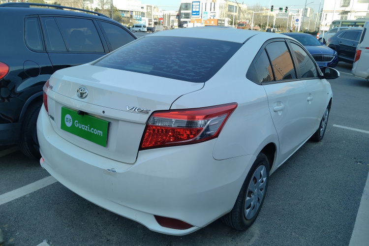 丰田 威驰 2014款 1.3L 自动型尚版车身外观7