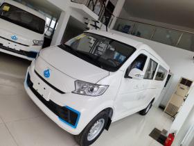 长安跨越 跨越星V7 EV 2023款 251km 对开门旗舰型 6座