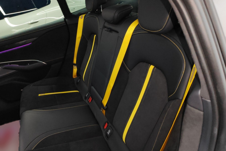 小米汽车 小米SU7 Ultra 2025款 Ultra中控内饰7004