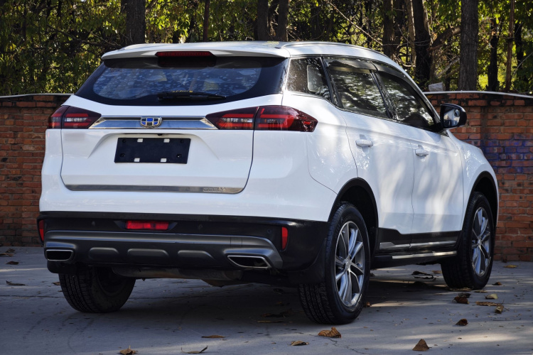 吉利汽车 博越 2018款 2.0L 手动两驱智雅型车身外观6005