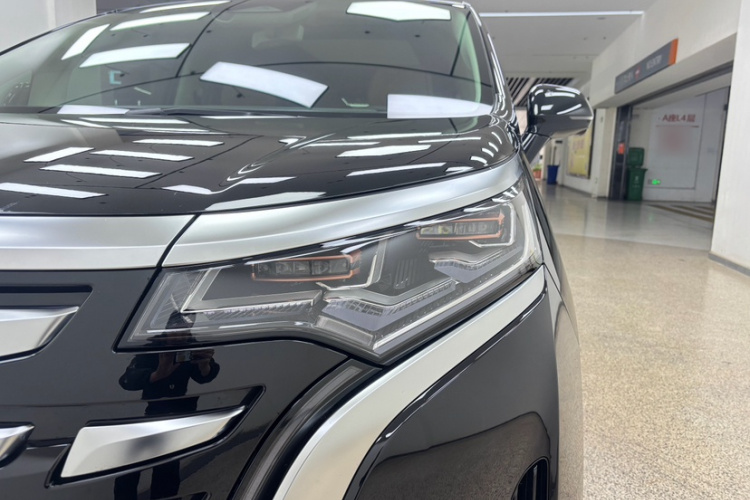 腾势D9 2024款 DM-i 980 四驱尊荣型车身外观6003