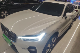 沃尔沃XC60新能源 2024款 T8 插电混动 长续航四驱智远豪华版