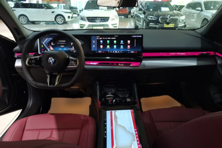 宝马5系 2025款 530Li 领先型 M运动套装中控内饰7002
