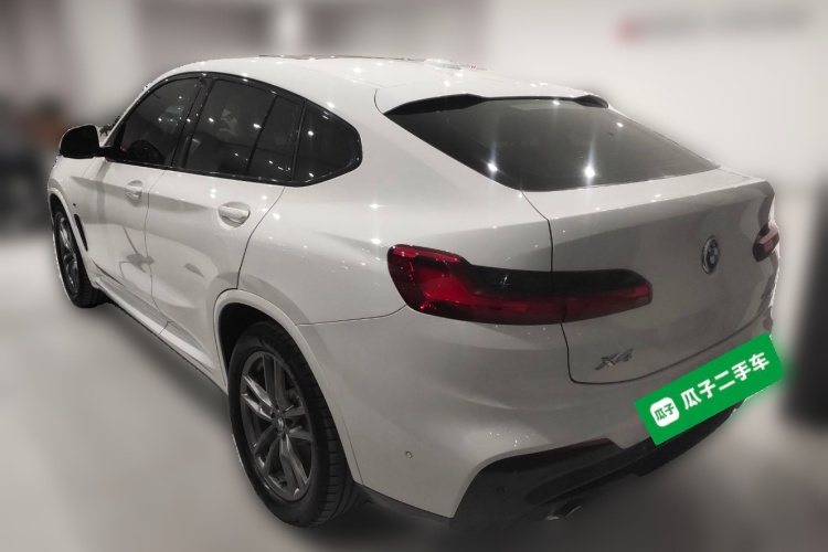 宝马X4 2019款 xDrive25i M运动套装车身外观5