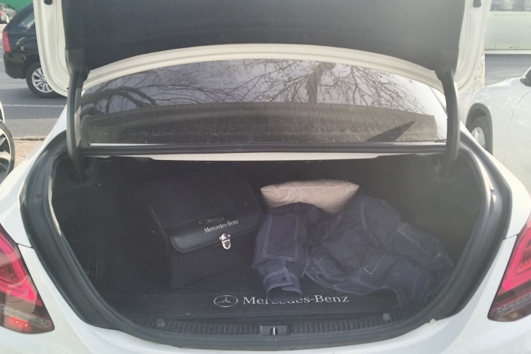 奔驰C级 2021款 C 260 星耀臻藏版局部细节23