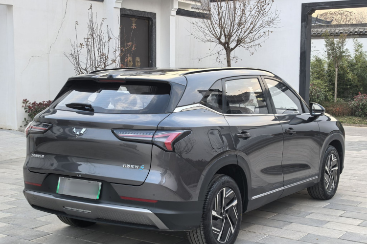 五菱汽车 五菱星光S 2024款 130km 旗舰型车身外观6005