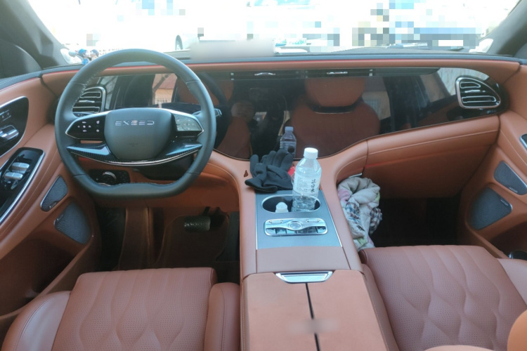 星途揽月C-DM 2025款 180 超长续航Max四驱 6座中控内饰12