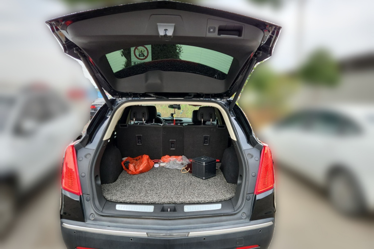 凯迪拉克XT5 2016款 25T 豪华型中控内饰23