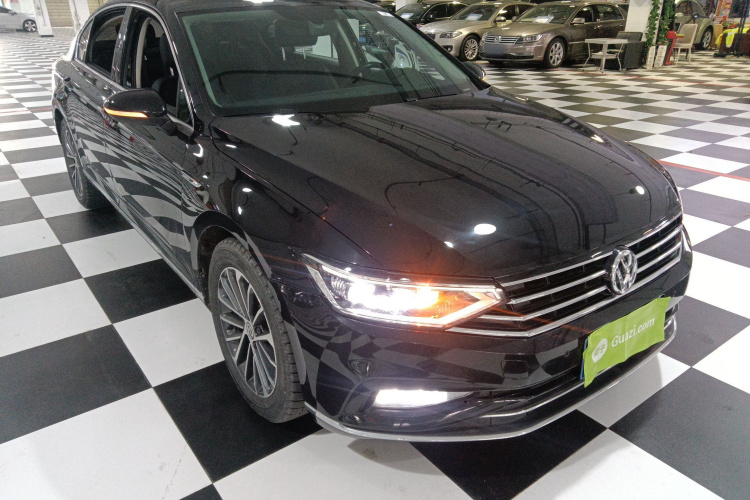 大众 迈腾 2020款 330TSI DSG 豪华型车身外观3