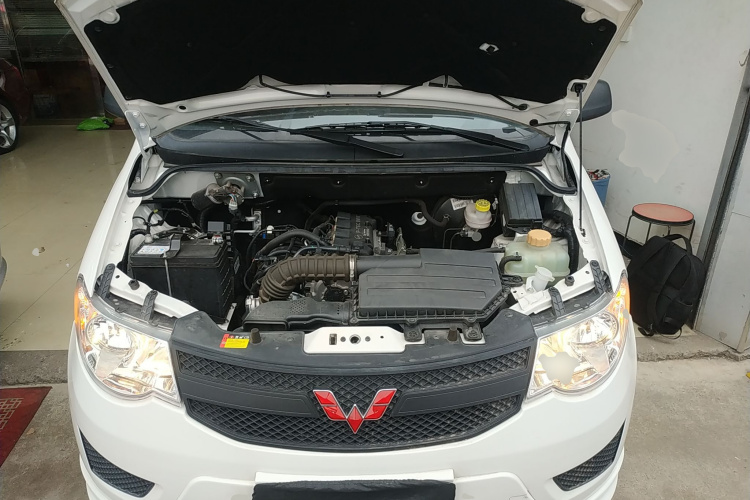 五菱汽车 五菱宏光 2018款 1.5L 经典款S基本型机舱底盘24