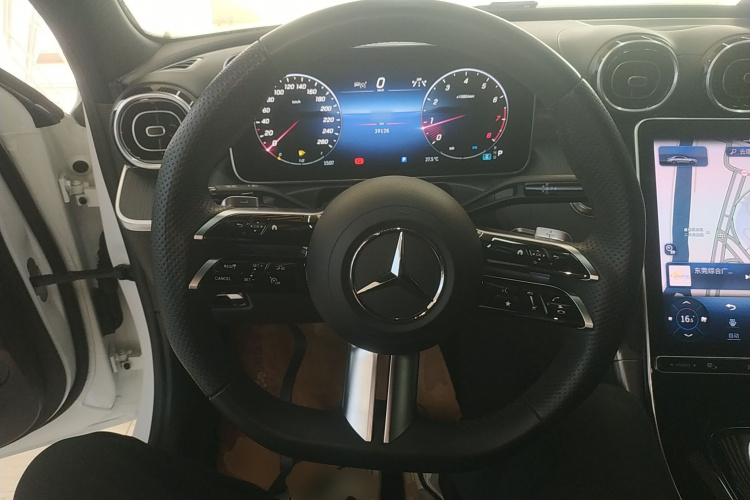 奔驰C级 2023款 改款 C 200 L 运动版中控内饰13